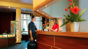 Otel Yönetimi